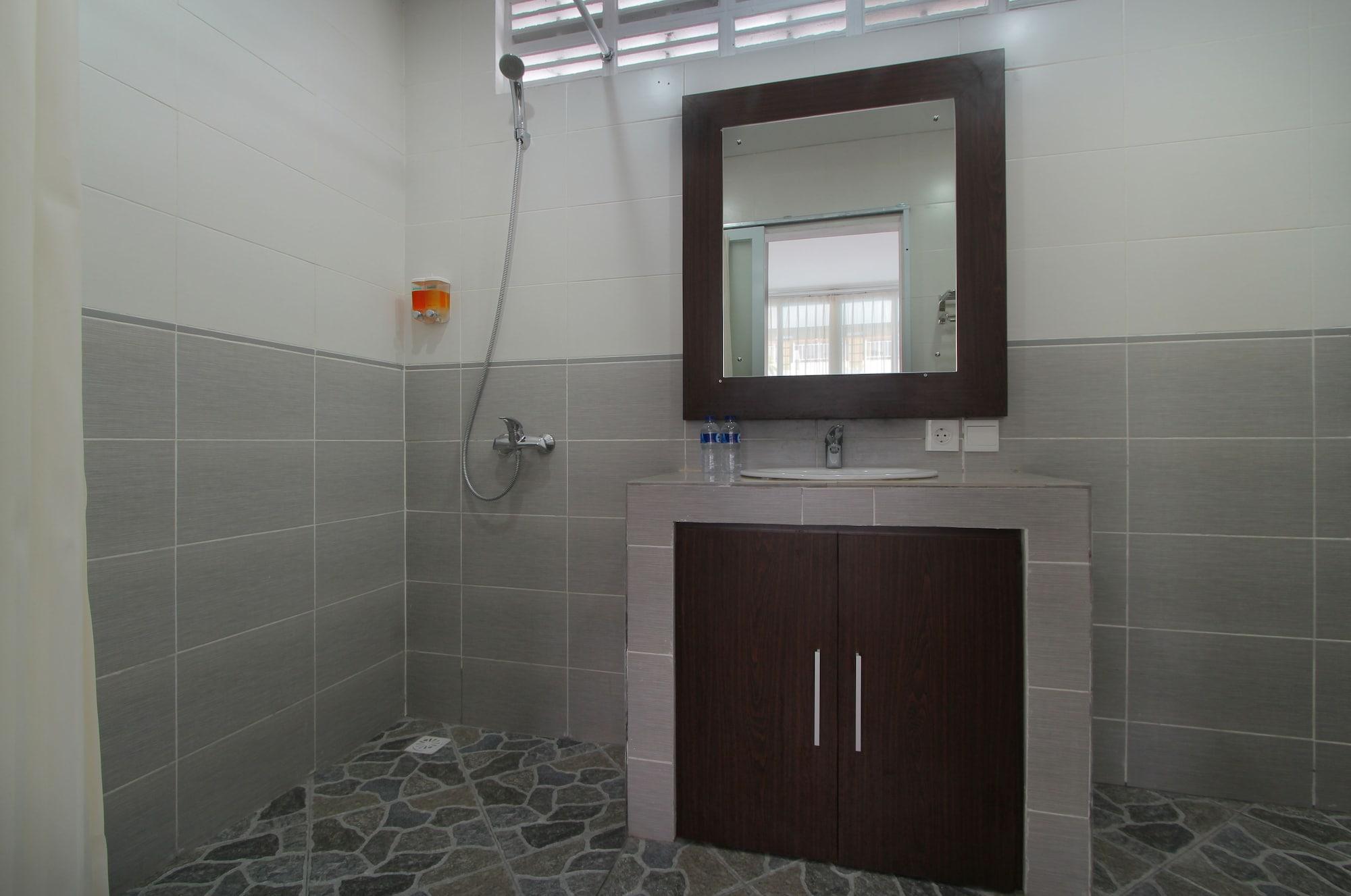 Lotus Tirta Seminyak Ξενοδοχείο Εξωτερικό φωτογραφία