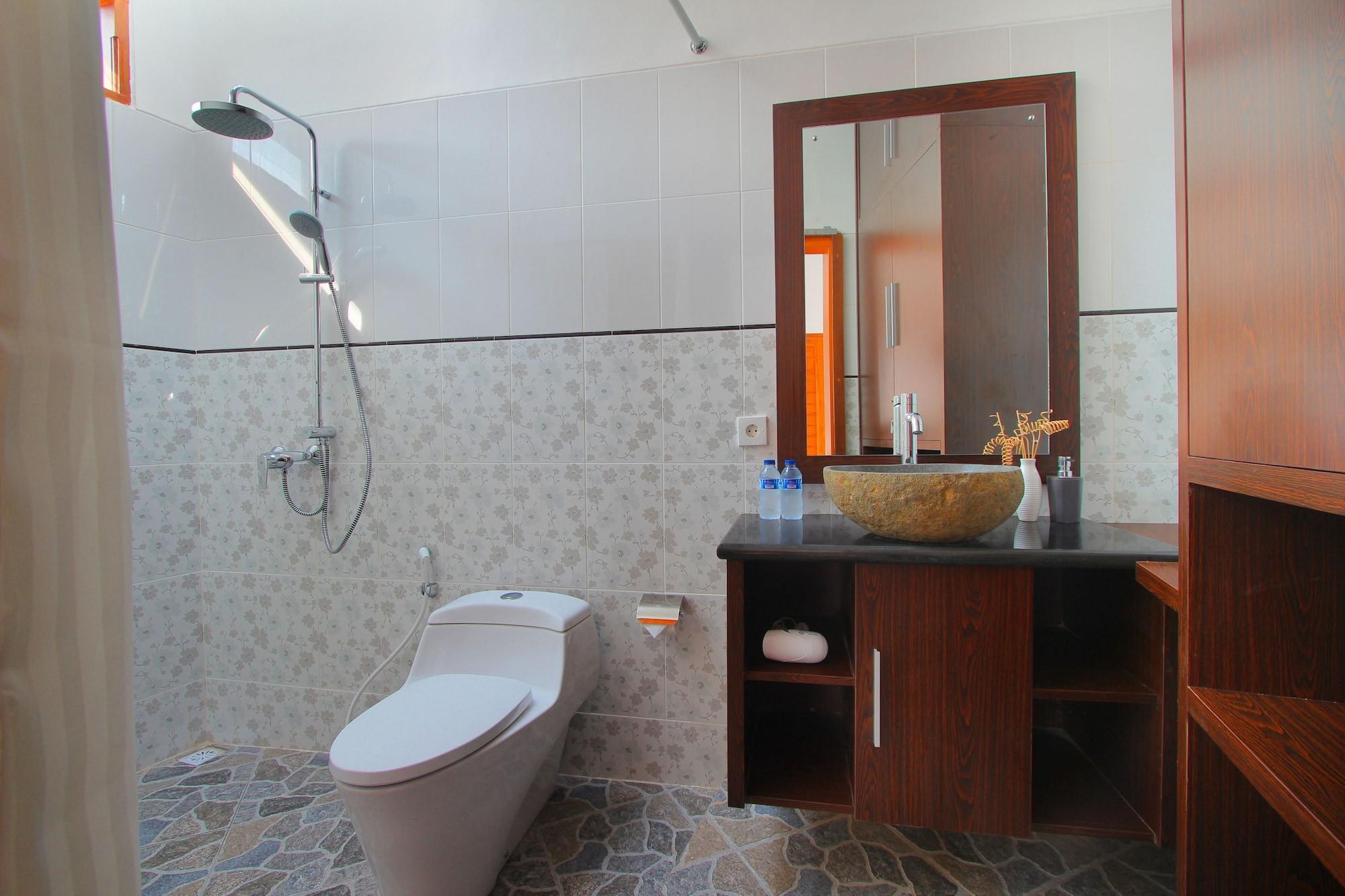 Lotus Tirta Seminyak Ξενοδοχείο Εξωτερικό φωτογραφία
