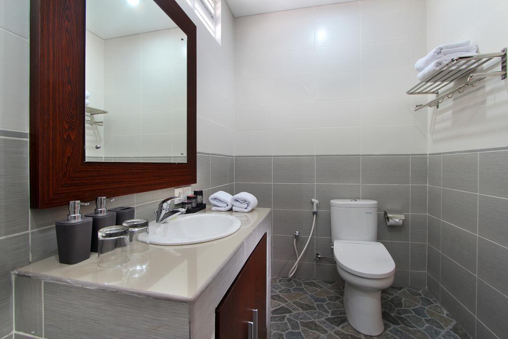 Lotus Tirta Seminyak Ξενοδοχείο Εξωτερικό φωτογραφία