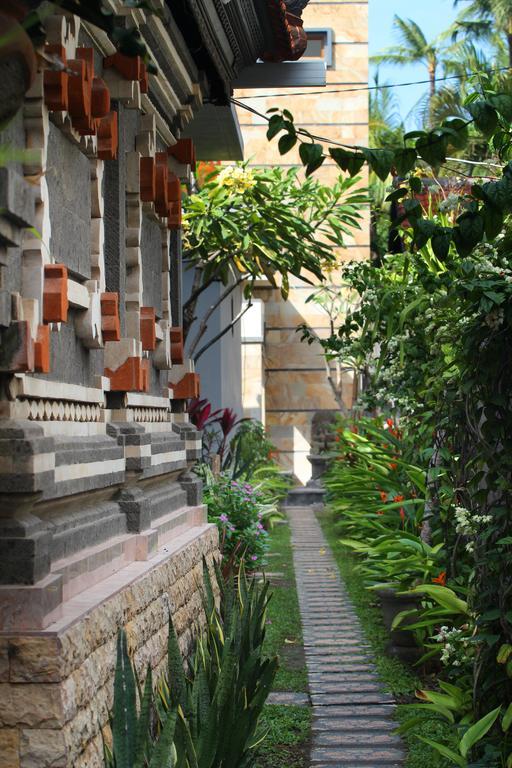 Lotus Tirta Seminyak Ξενοδοχείο Εξωτερικό φωτογραφία