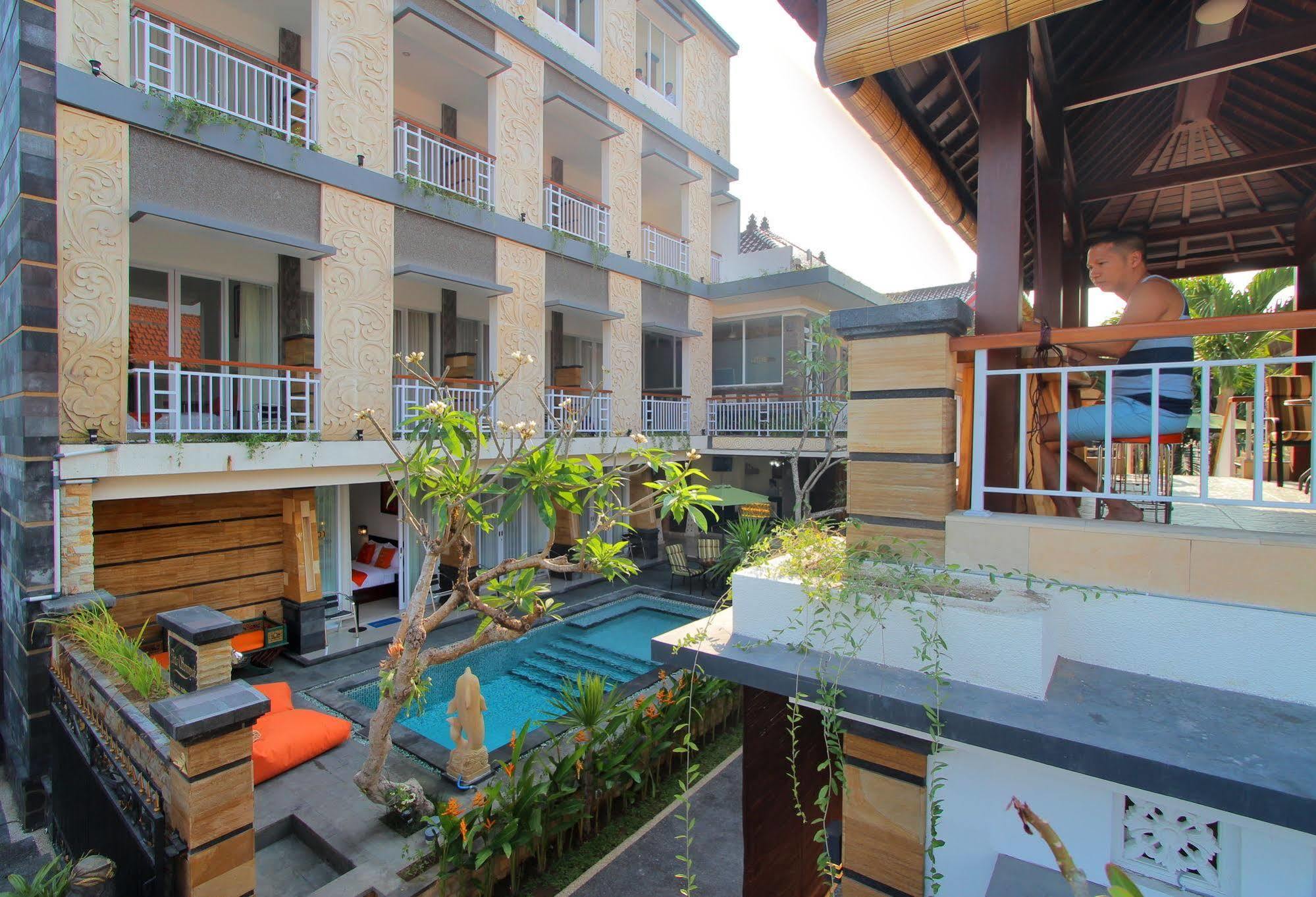Lotus Tirta Seminyak Ξενοδοχείο Εξωτερικό φωτογραφία