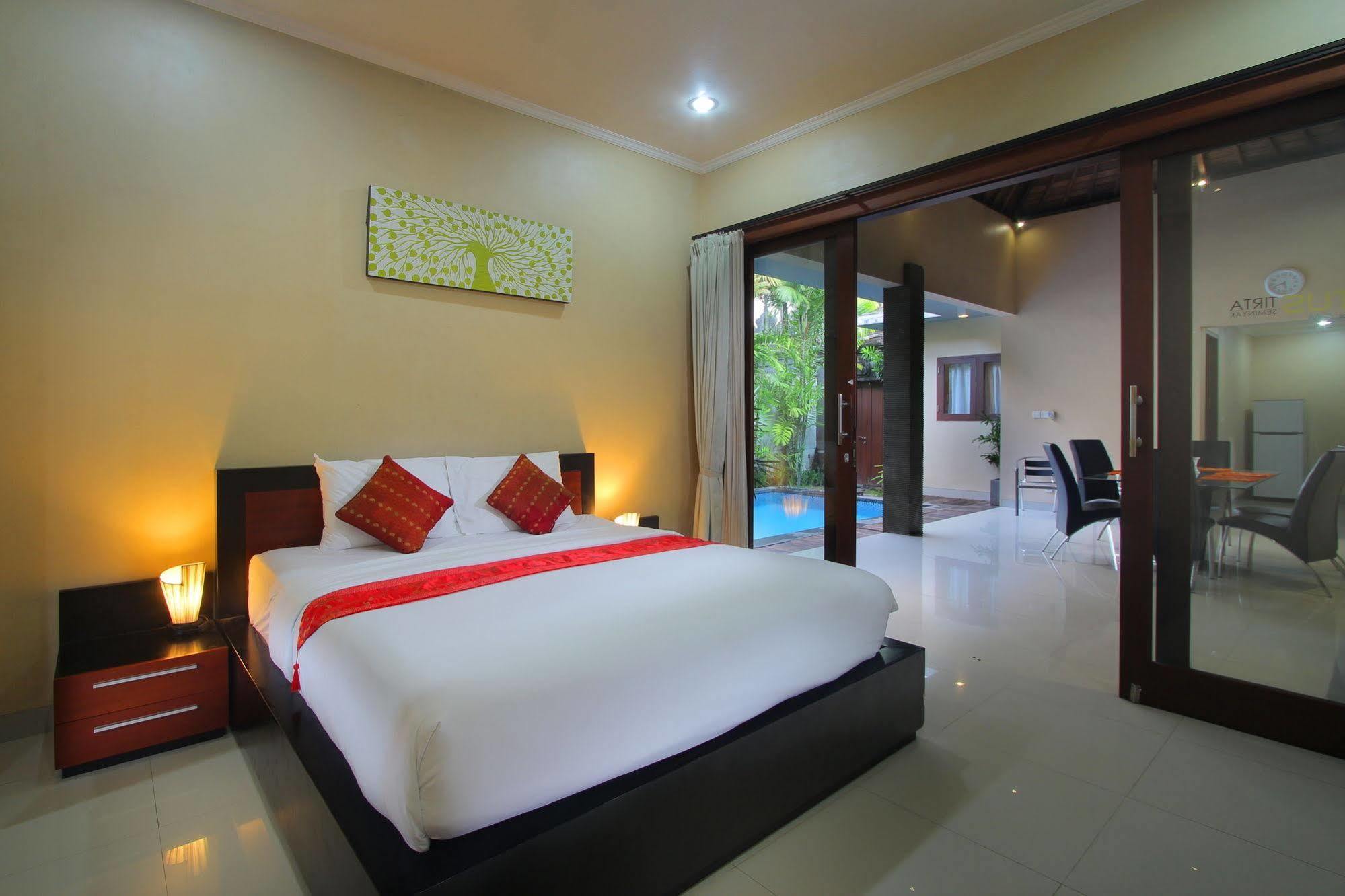 Lotus Tirta Seminyak Ξενοδοχείο Εξωτερικό φωτογραφία