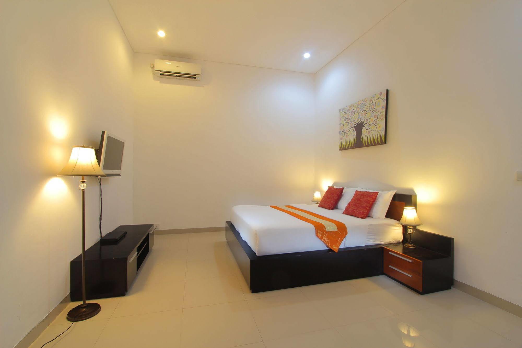 Lotus Tirta Seminyak Ξενοδοχείο Εξωτερικό φωτογραφία